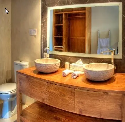 Villa Lestari スミニャック 0*,