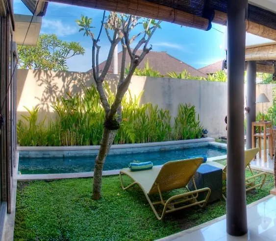 Villa Lestari スミニャック